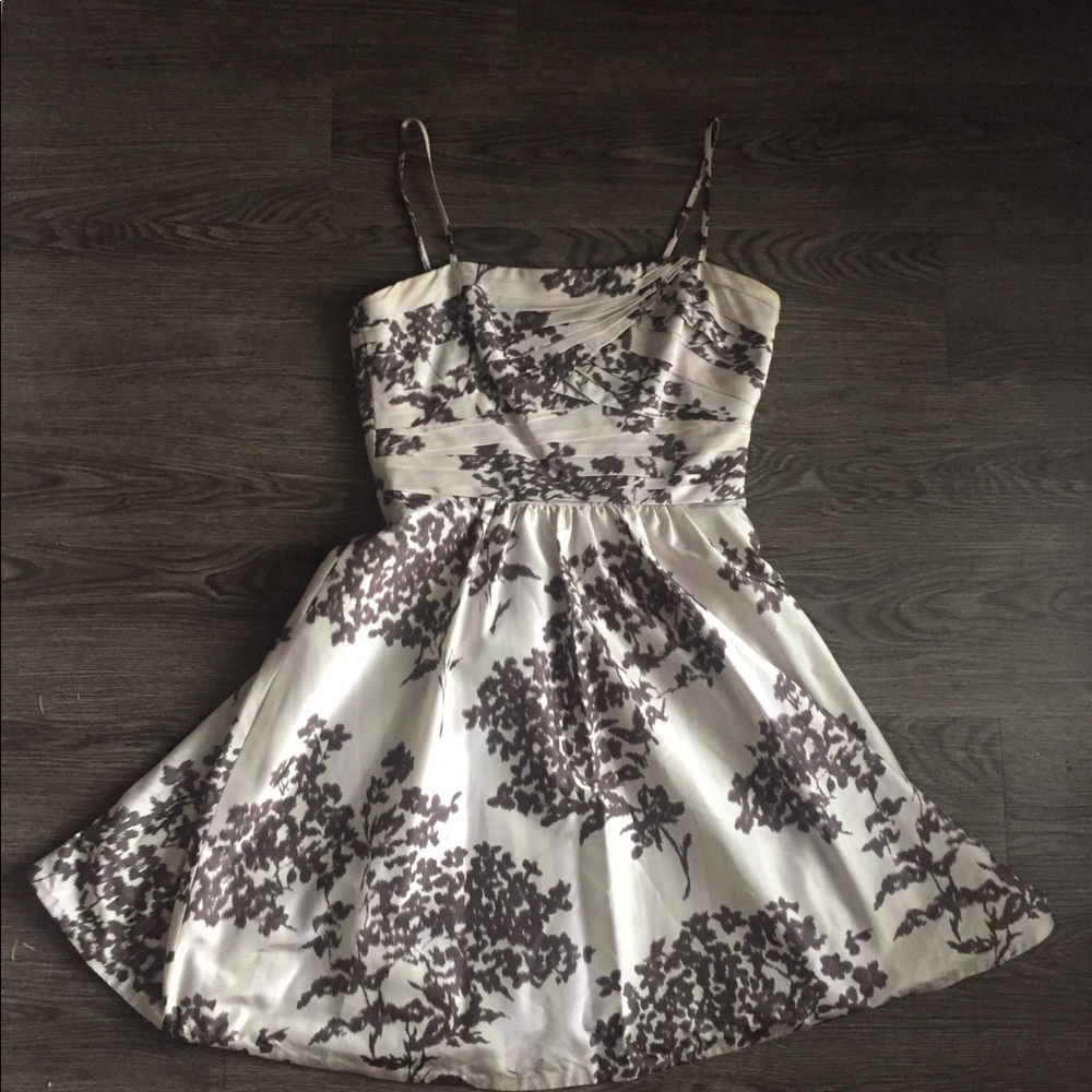 BCBG Sz 6 Dress